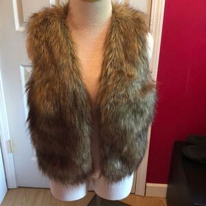 WD-NY faux fur vest sz S